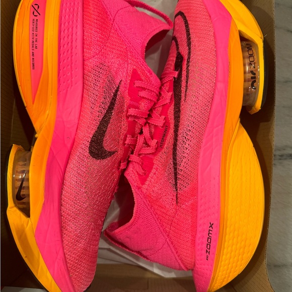 Nike Air Zoom Alphafly NEXT% 2 Hyper Pink Womens  Size 10.5 EUC DN3559-600 - Picture 4 of 9